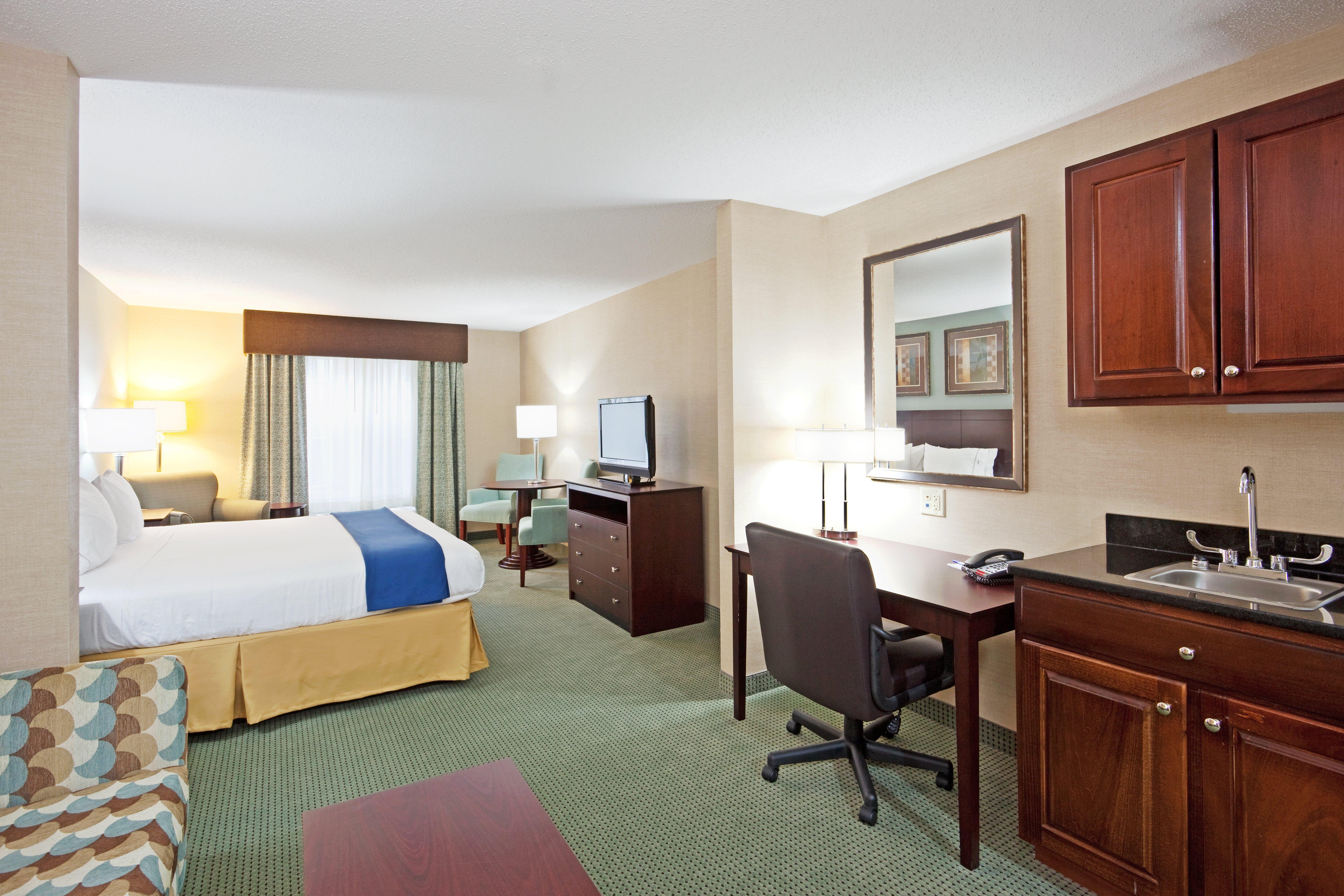 Holiday Inn Express And Suites Meriden By Ihg Exteriör bild
