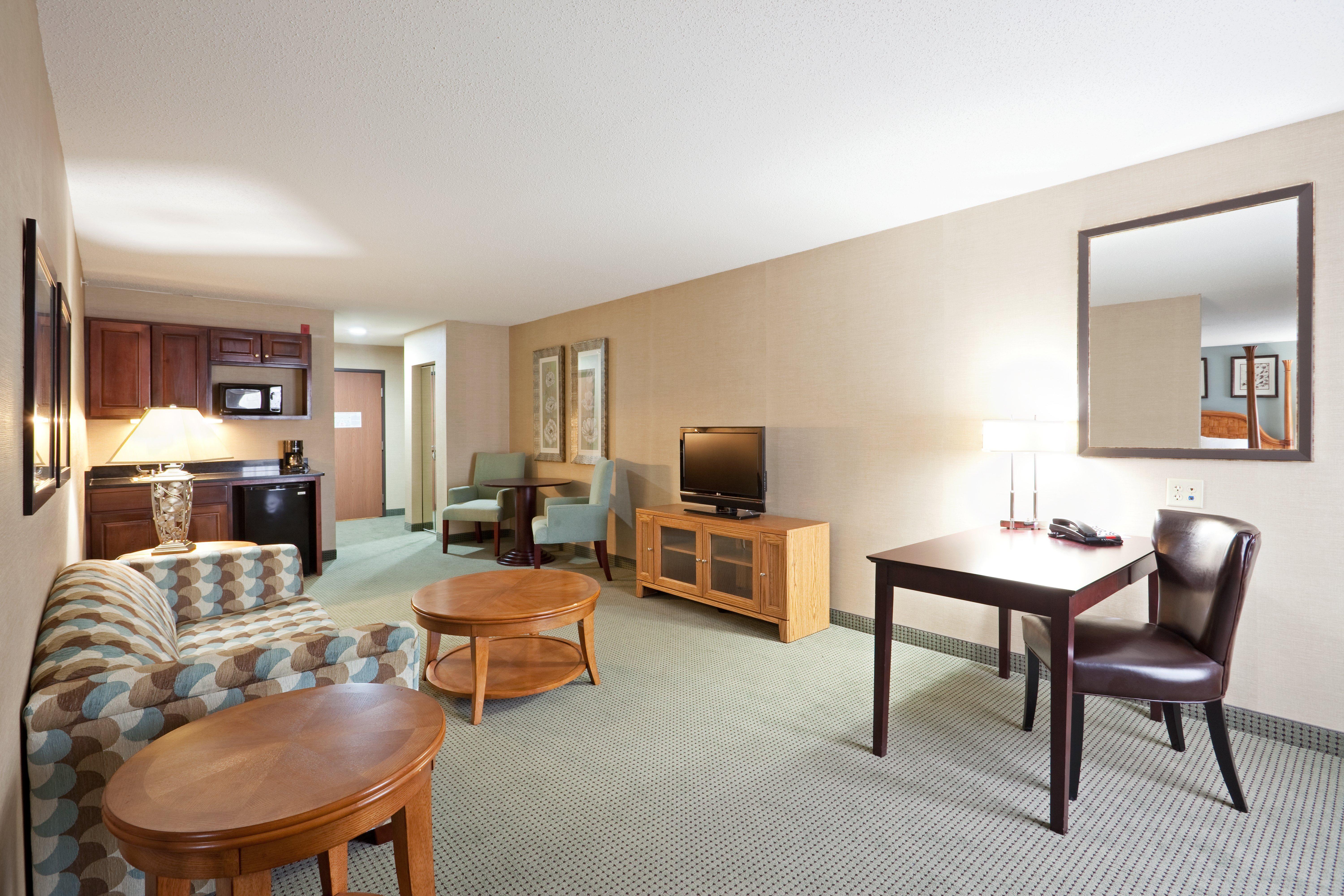 Holiday Inn Express And Suites Meriden By Ihg Exteriör bild