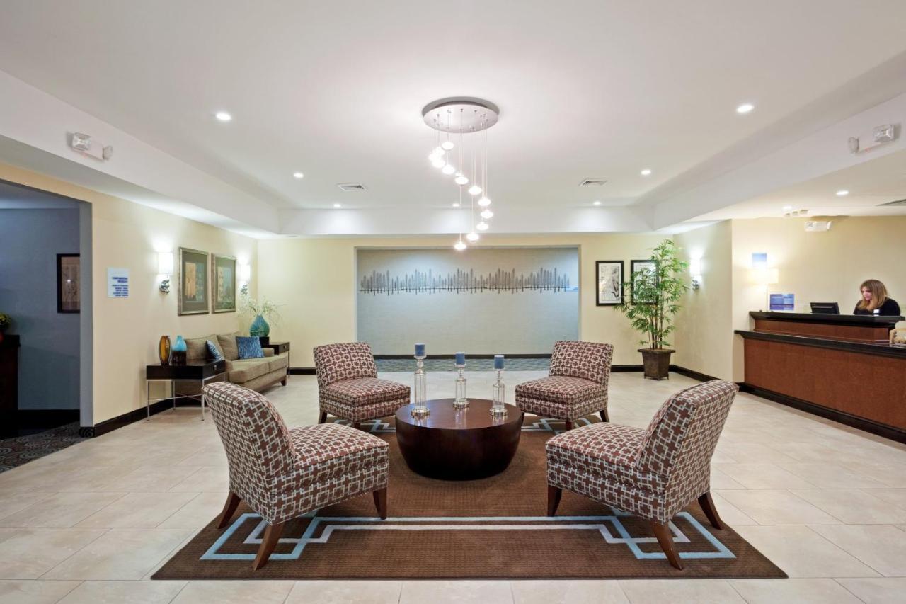 Holiday Inn Express And Suites Meriden By Ihg Exteriör bild
