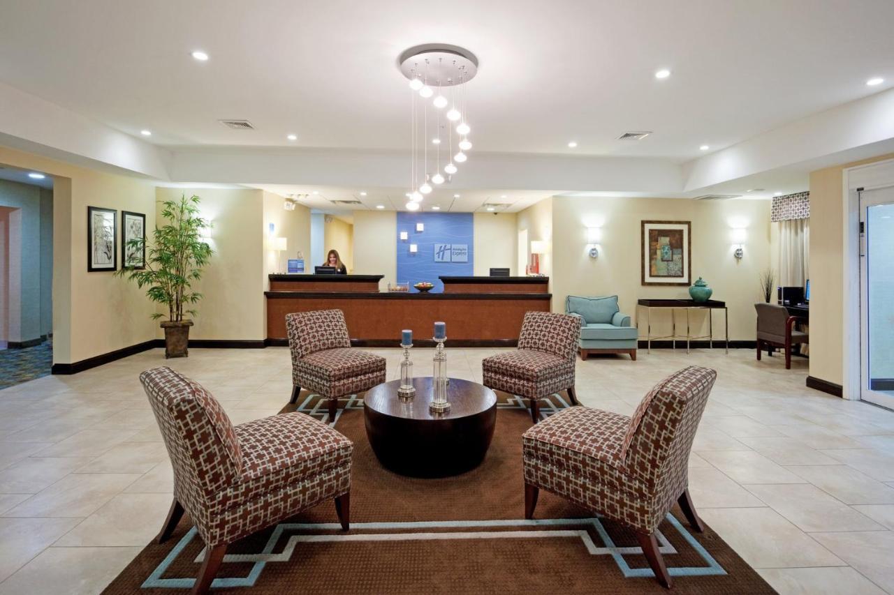 Holiday Inn Express And Suites Meriden By Ihg Exteriör bild