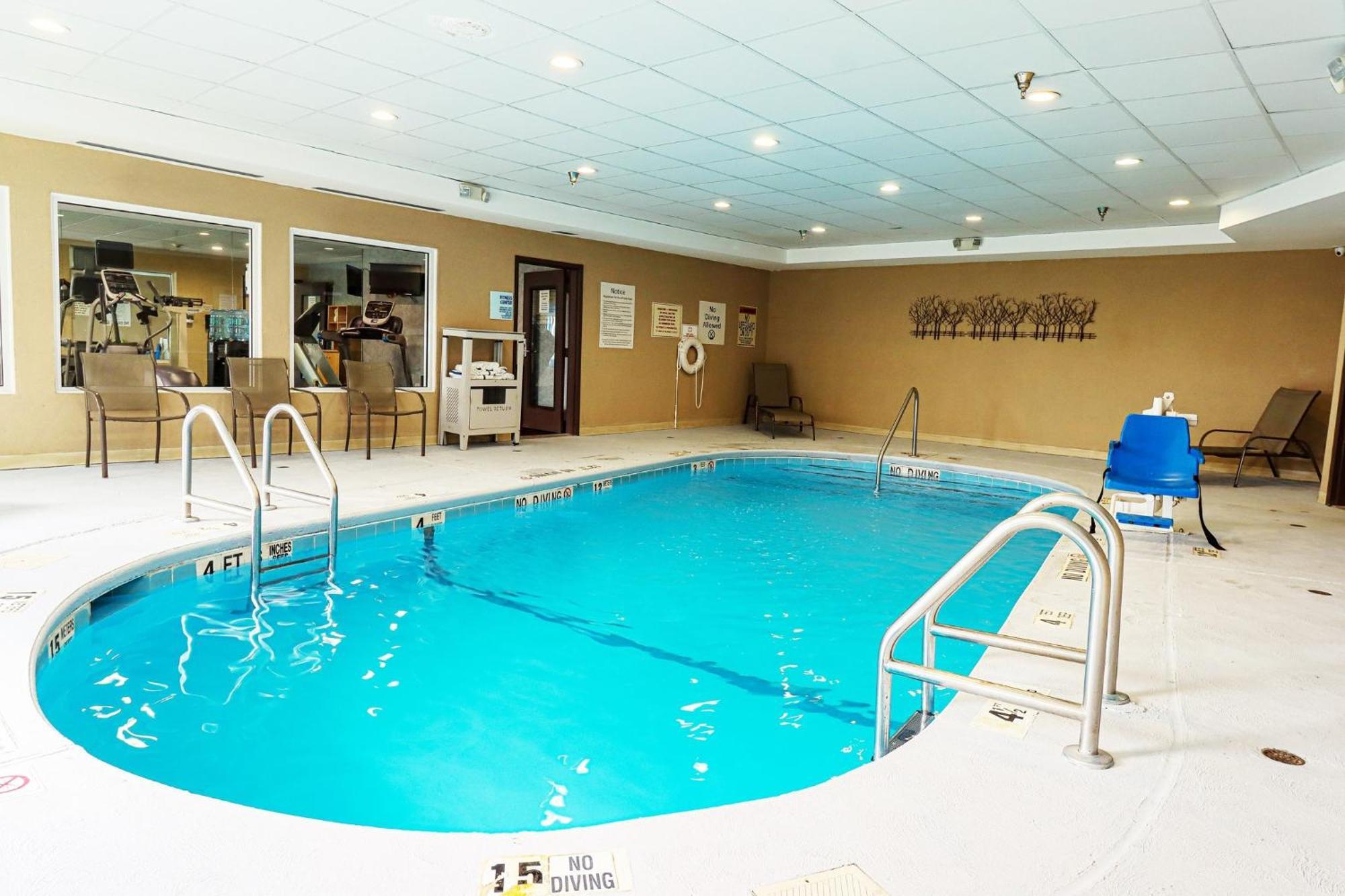 Holiday Inn Express And Suites Meriden By Ihg Exteriör bild