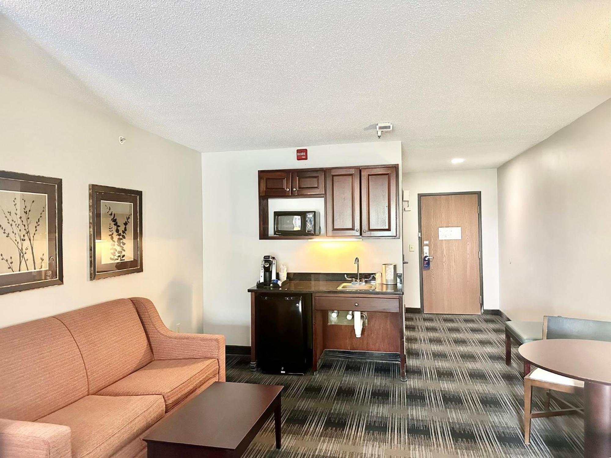 Holiday Inn Express And Suites Meriden By Ihg Exteriör bild