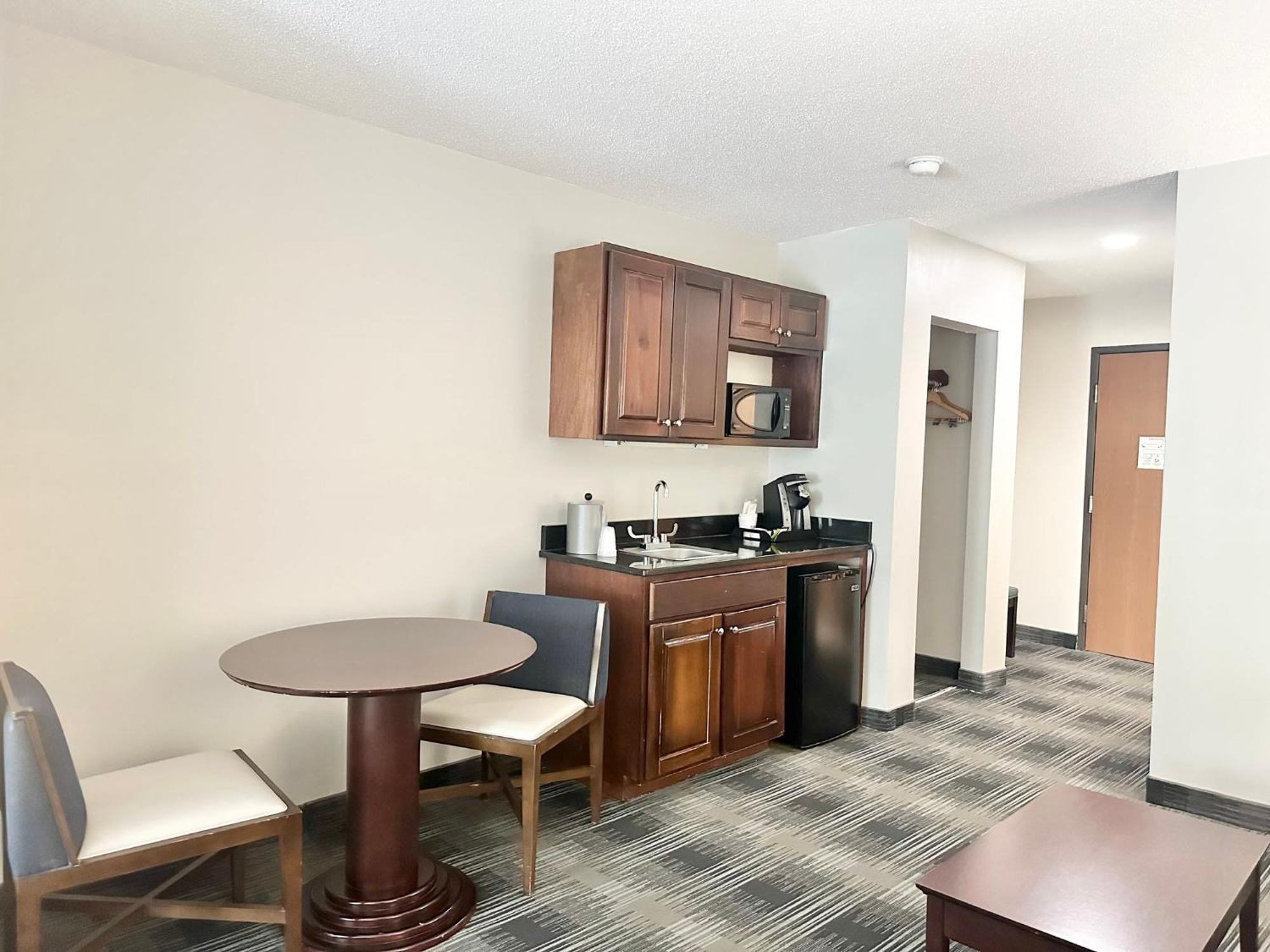 Holiday Inn Express And Suites Meriden By Ihg Exteriör bild
