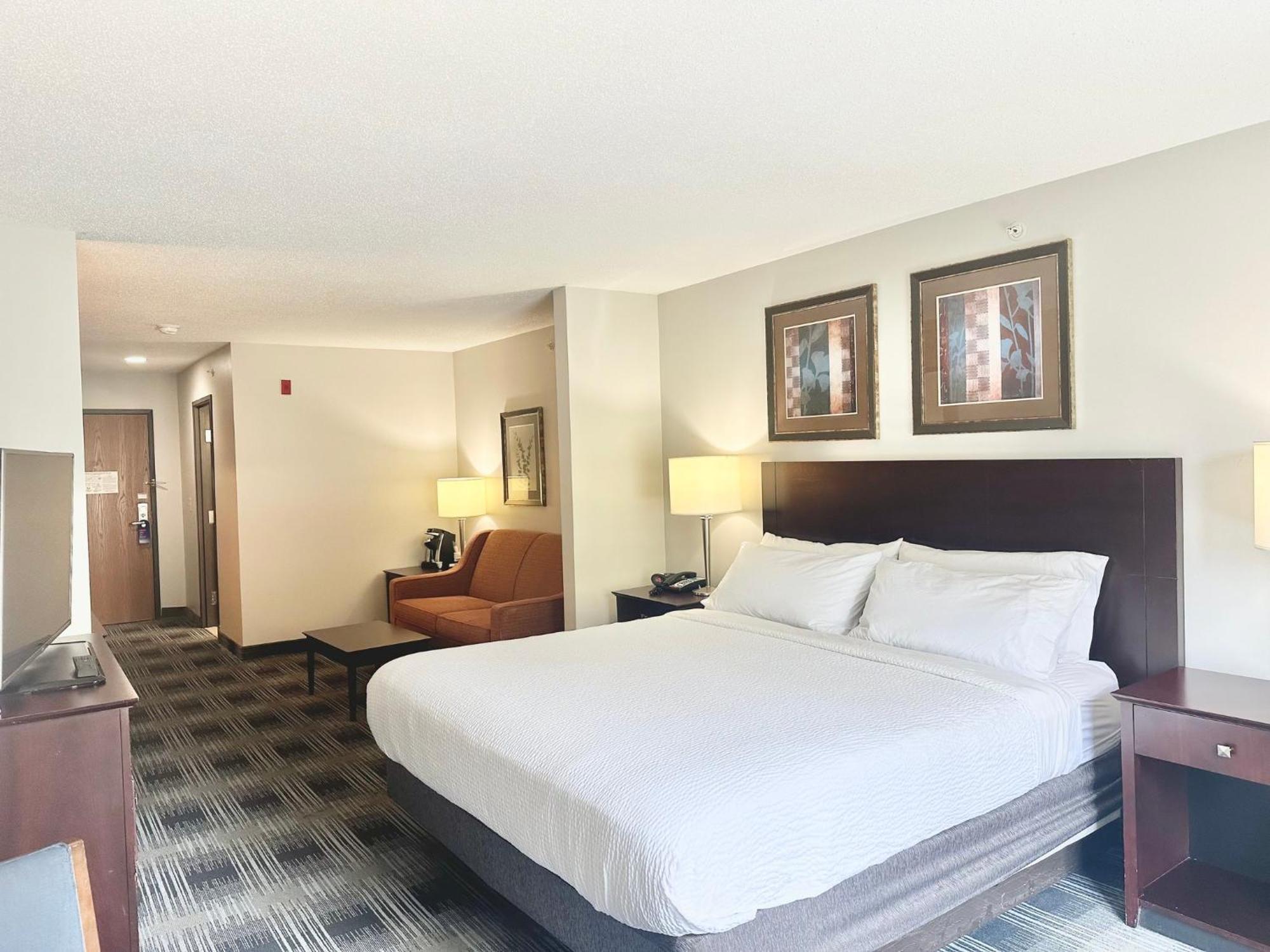 Holiday Inn Express And Suites Meriden By Ihg Exteriör bild