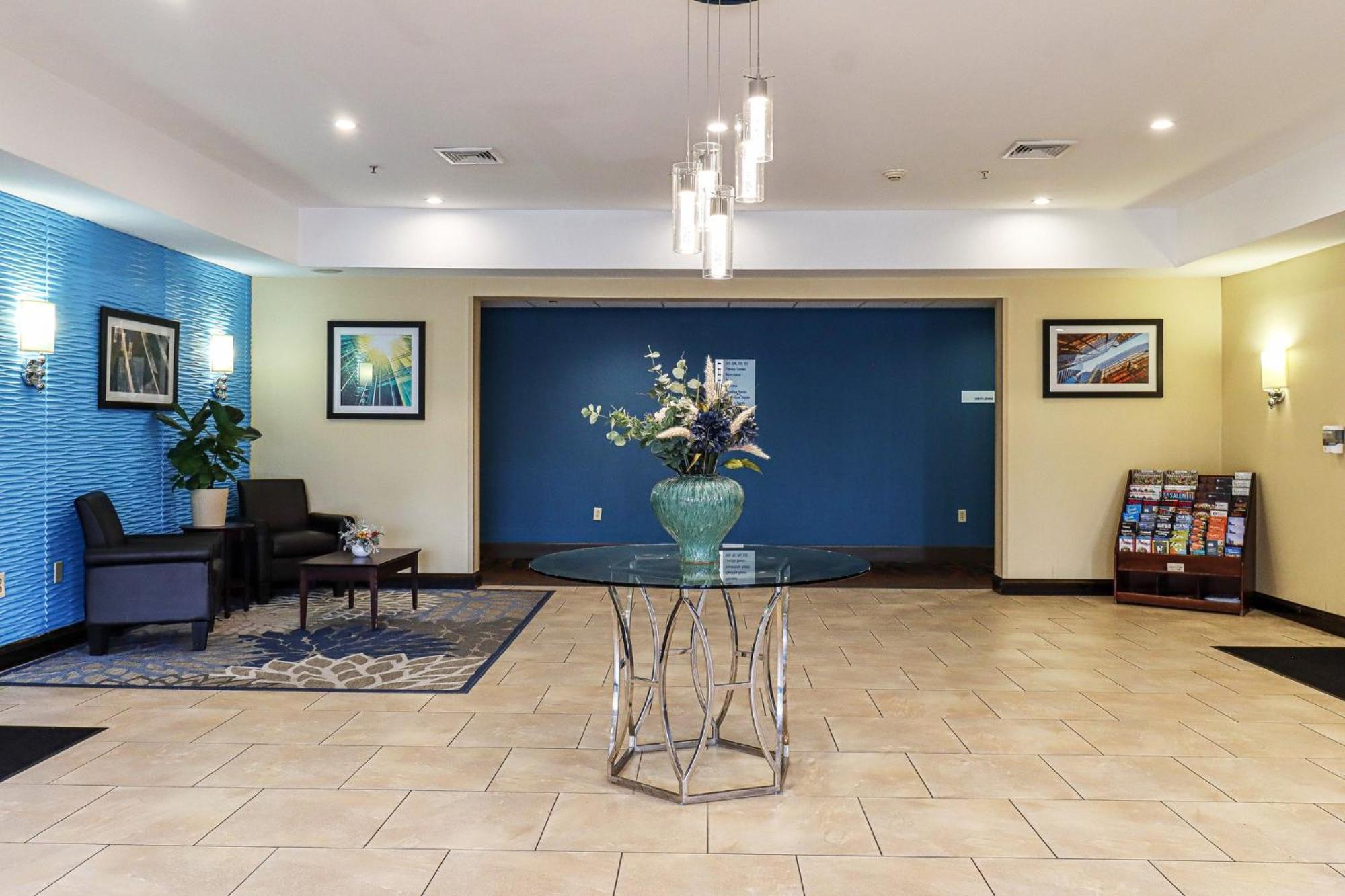 Holiday Inn Express And Suites Meriden By Ihg Exteriör bild