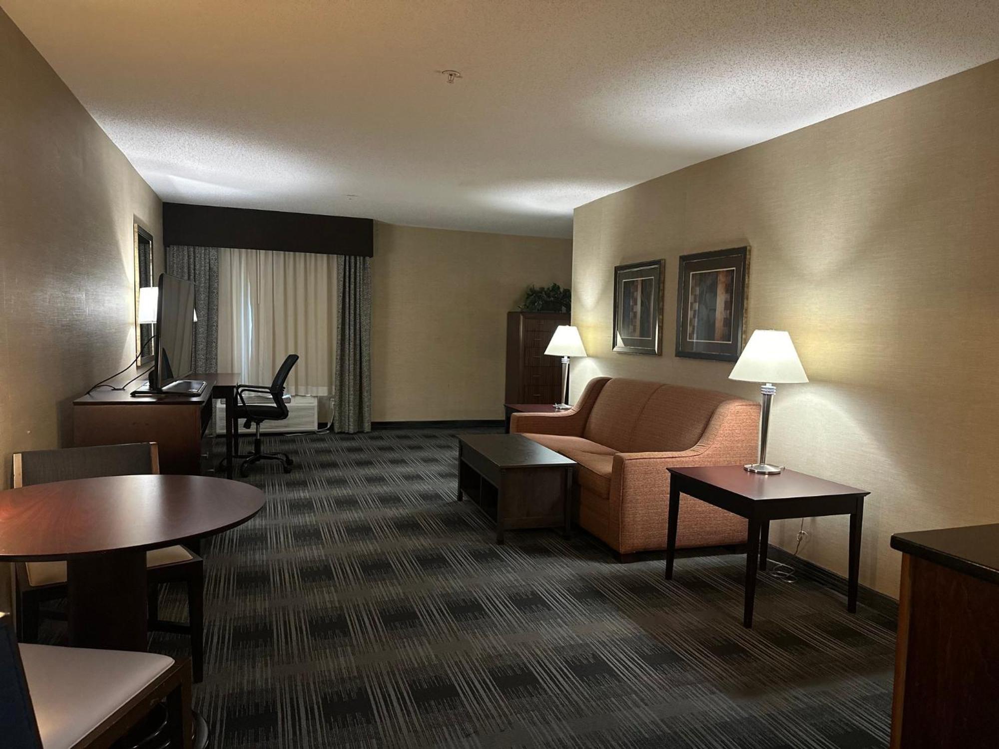 Holiday Inn Express And Suites Meriden By Ihg Exteriör bild
