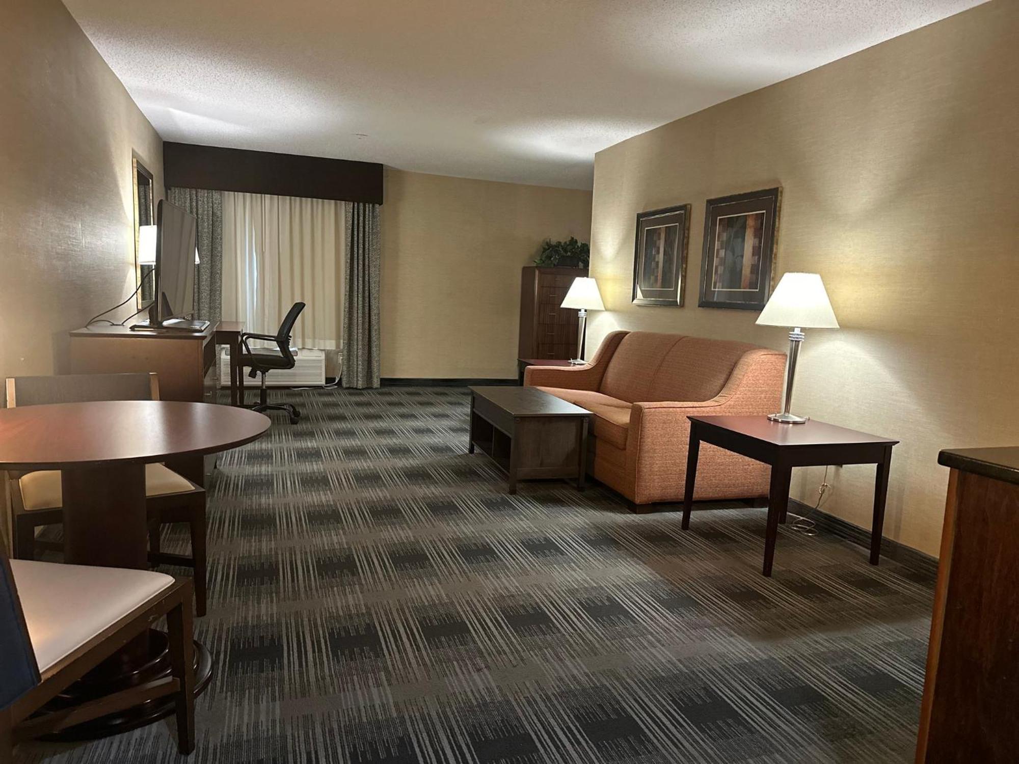 Holiday Inn Express And Suites Meriden By Ihg Exteriör bild